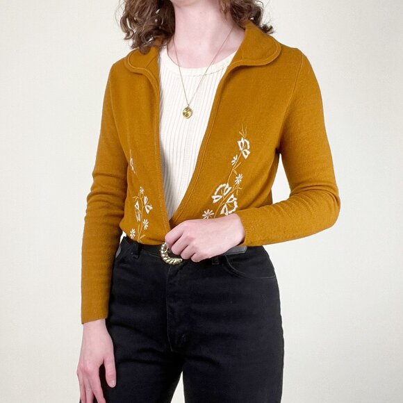Vintage 50s 60s Embroidered Floral Cardigan Sweater Dainty Romantic 1950s 1960s - Picture 5 of 9